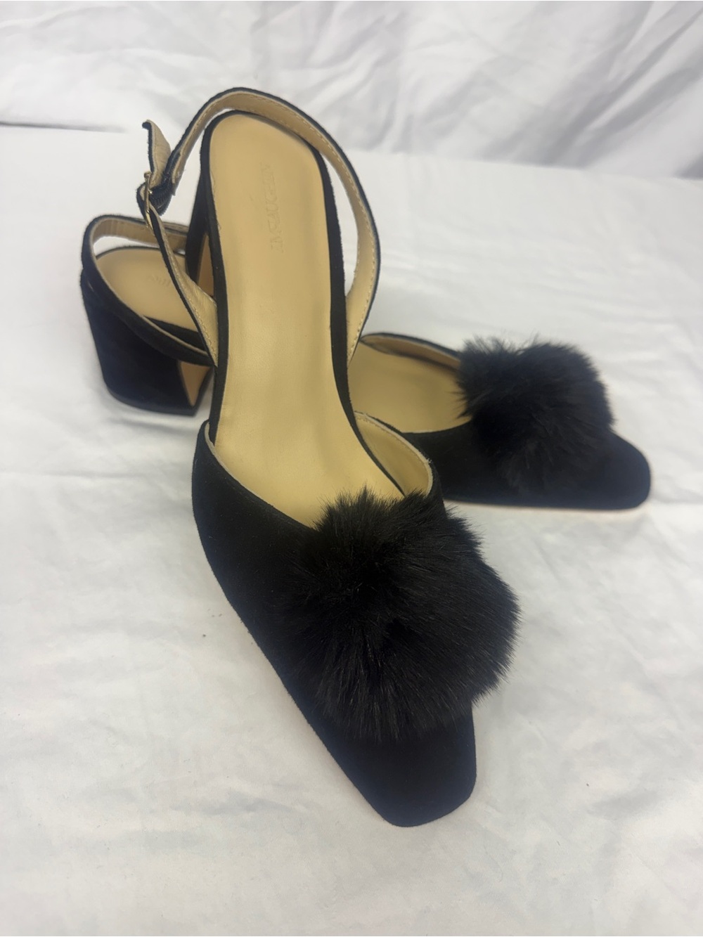 Women's Black Pom-Pom Slingback Block Heel Pumps - J McLaughlin